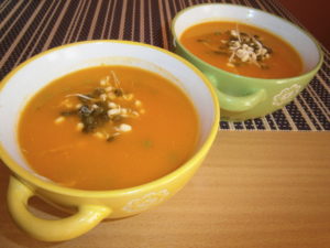 mrkvovo-hraskova polievka s mungo klickami